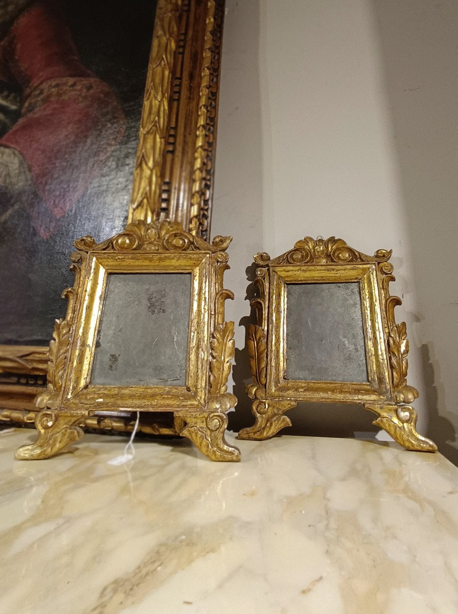 Early 18th Century Pair Of Small Mirrors -photo-5