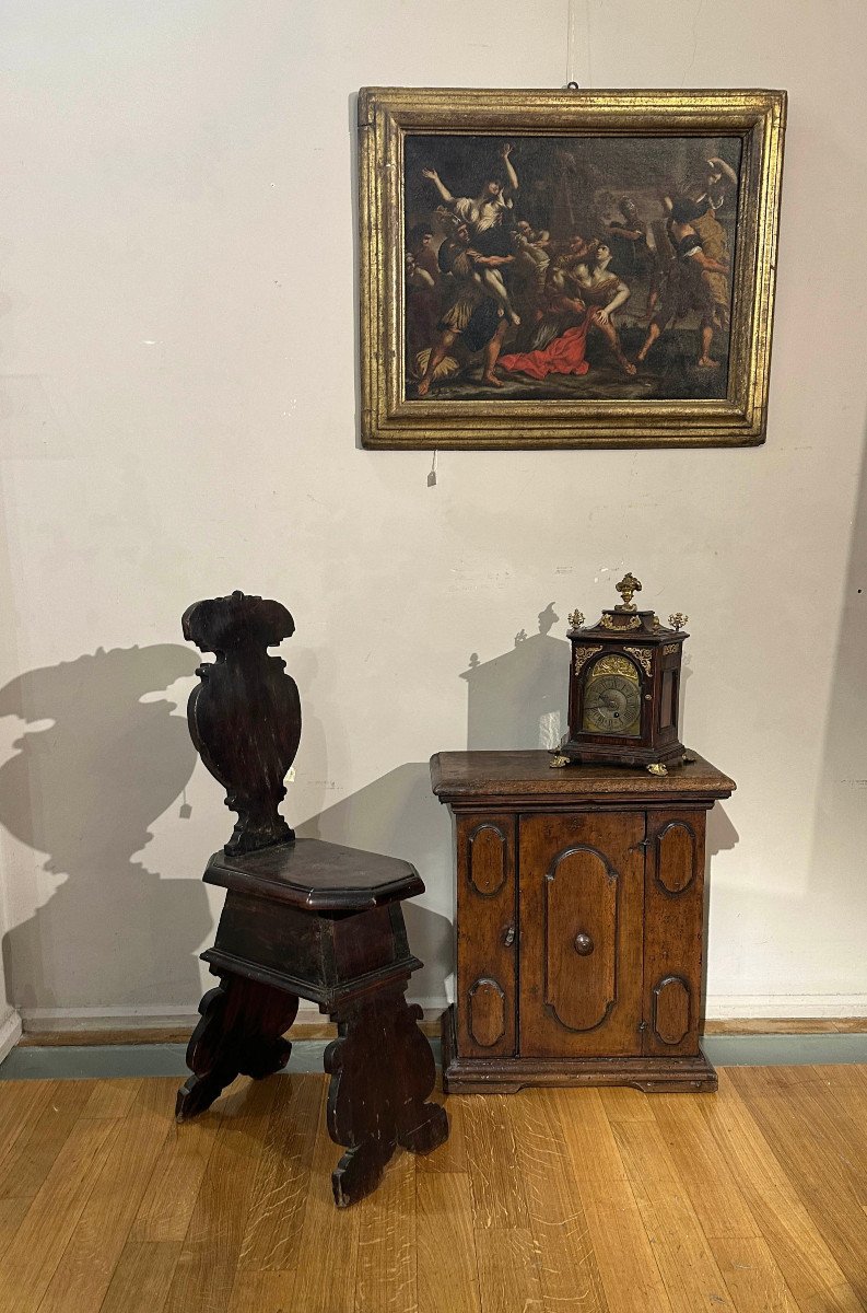 First Half Of The 17th Century Small Sideboard In Walnut -photo-3