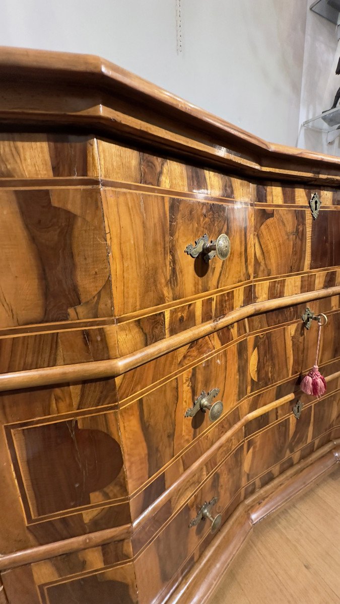 18th Century Venetian Venereed And Inlaid Chest-photo-2