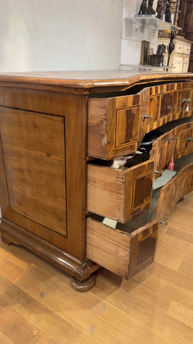 18th Century Venetian Venereed And Inlaid Chest-photo-4