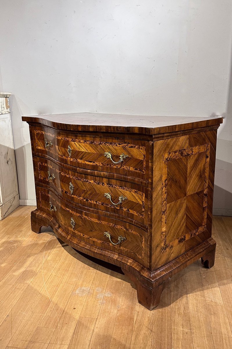 First Half Of The 18th Century Venetian Chest-photo-4