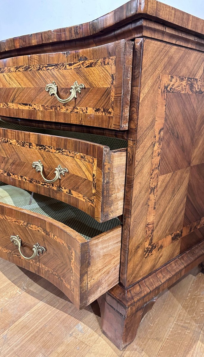 First Half Of The 18th Century Venetian Chest-photo-4