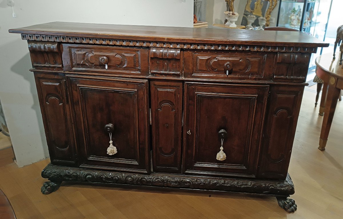 17th Century Lombard Walnut Sideboard-photo-2