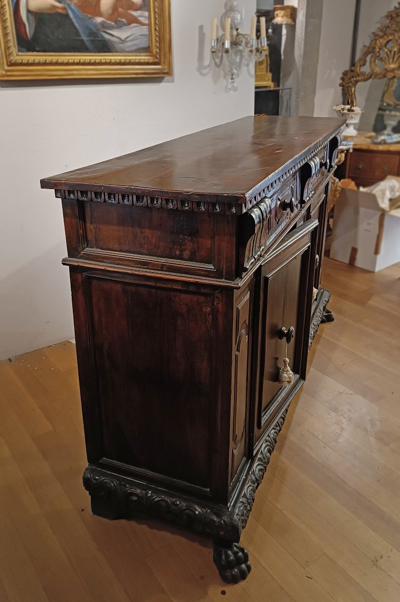 17th Century Lombard Walnut Sideboard-photo-4