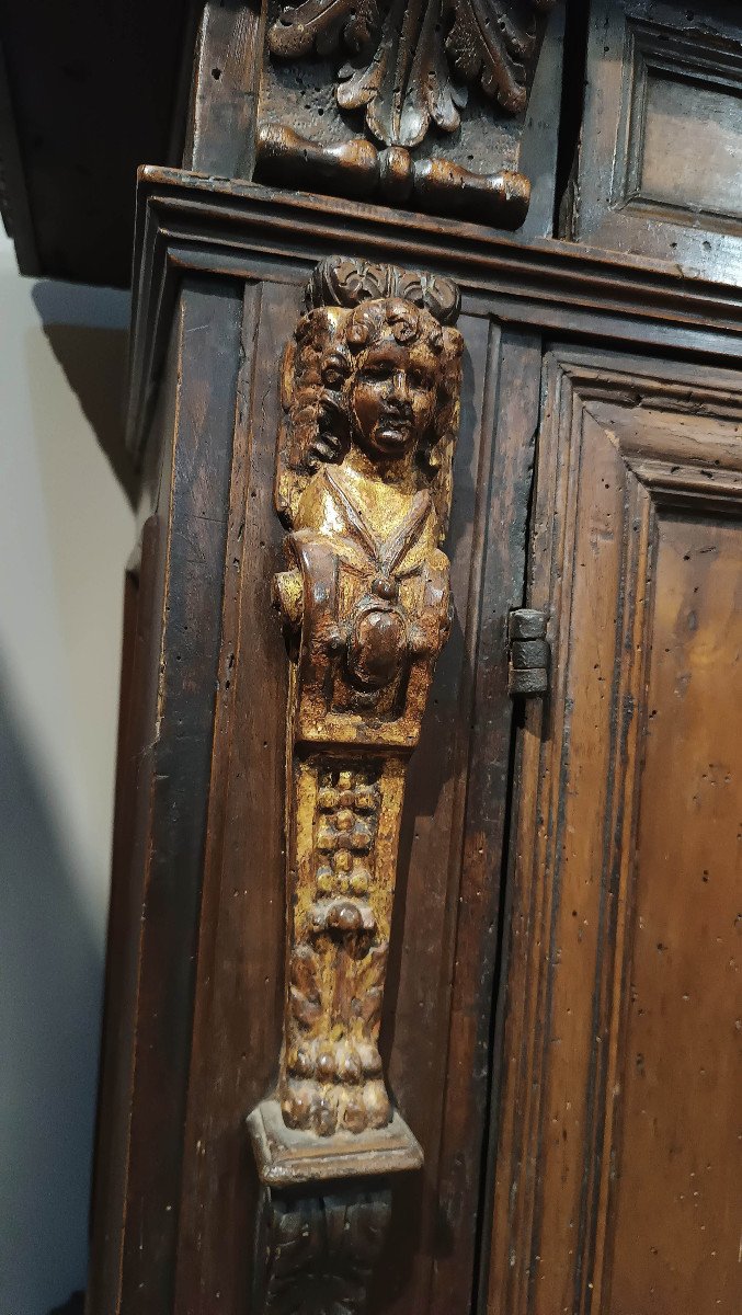 End Of 16th-early 17th Century Sideboard With Caryatids -photo-2