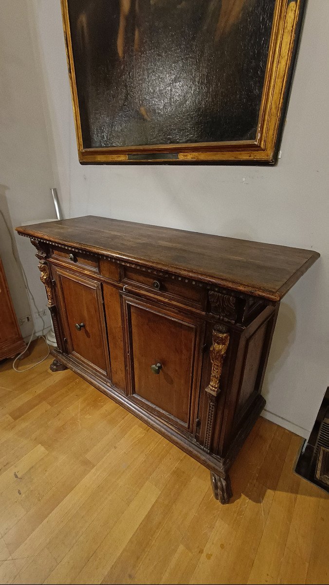 End Of 16th-early 17th Century Sideboard With Caryatids -photo-5