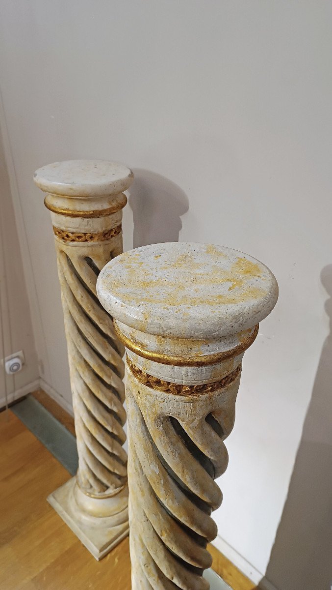 18th Century Pair Of Painted Wood Twisted Columns-photo-4