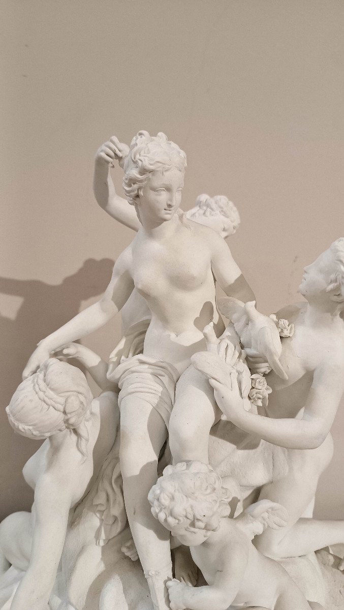 Mid-19th Century Sculptural Group In Biscuit "toilet Of Venus" -photo-2