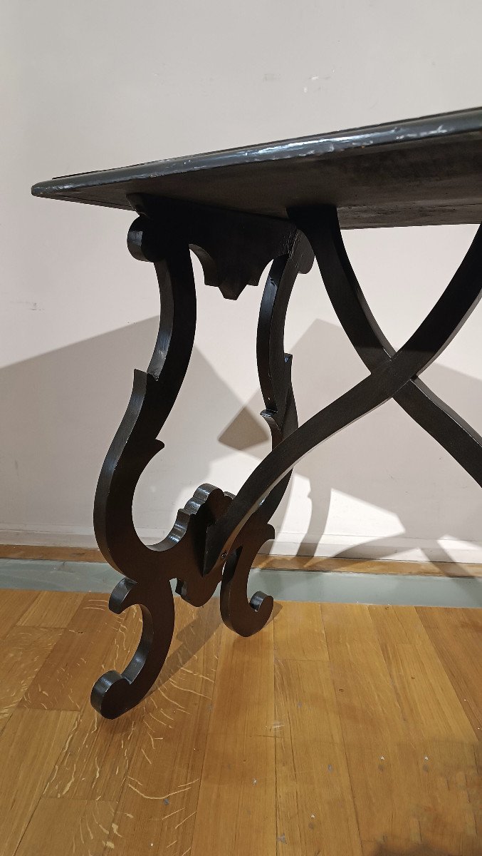 Mid-19th Century Ebonized Wood Coffee Table With Inlays -photo-1