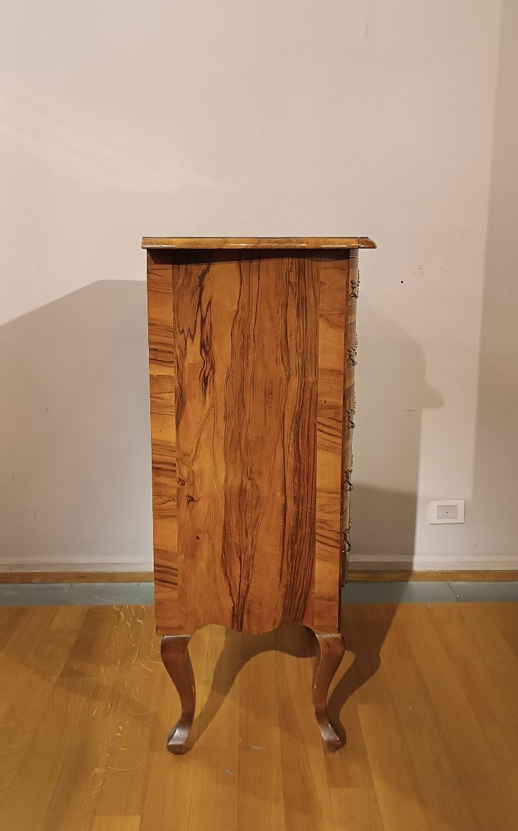 PETITE COMMODE EN NOYER PREMIÈRE MOITIÉ DU 19ème SIÈCLE-photo-4