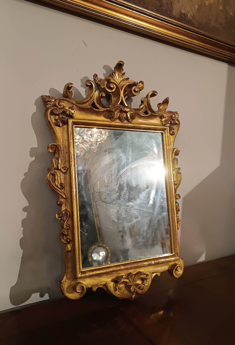 PETIT MIROIR EN BOIS DORÉ DEUXIÈME MOITIÉ DU 18ème SIÈCLE-photo-4