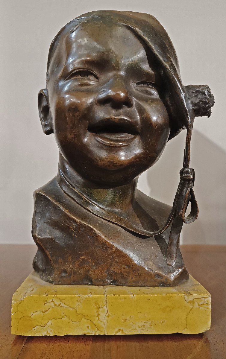 PETIT BRONZE ENFANT AVEC CASQUETTE DE P. PIRAINO DÉBUT DU 20ème SIÈCLE-photo-2