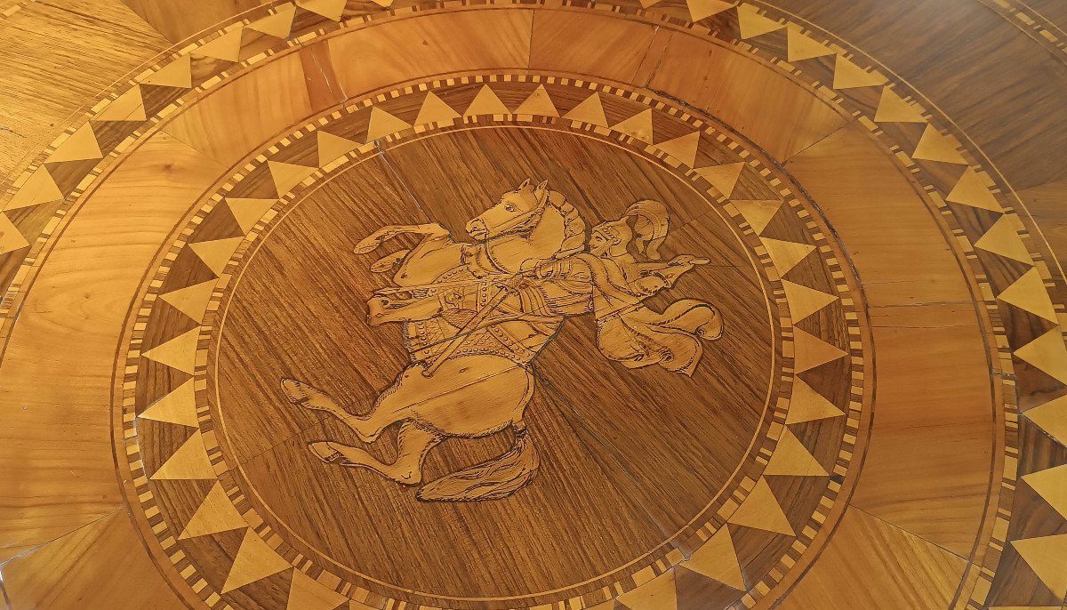 First Half Of The 19th Century Inlaid Rolo Table -photo-3