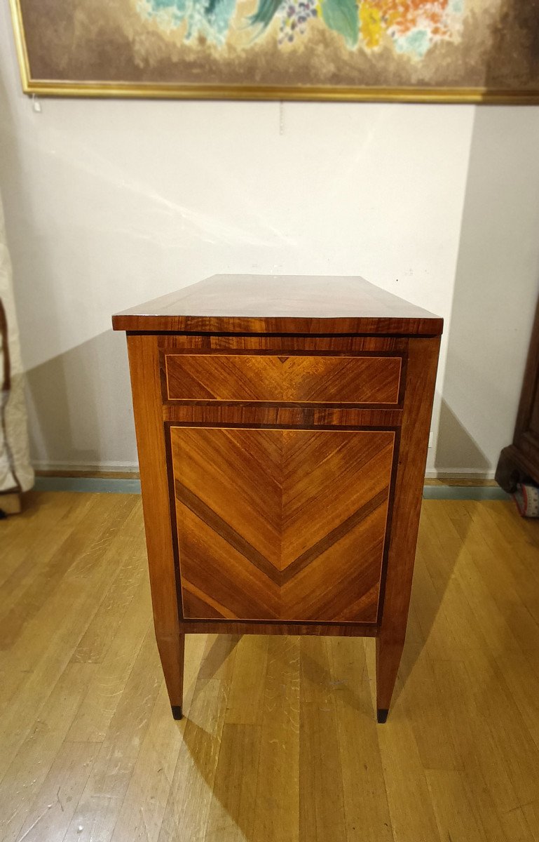 Late 18th Century Pair Of Walnut Veneered Sideboards-photo-3