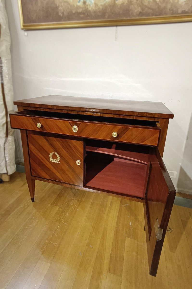 Late 18th Century Pair Of Walnut Veneered Sideboards-photo-4