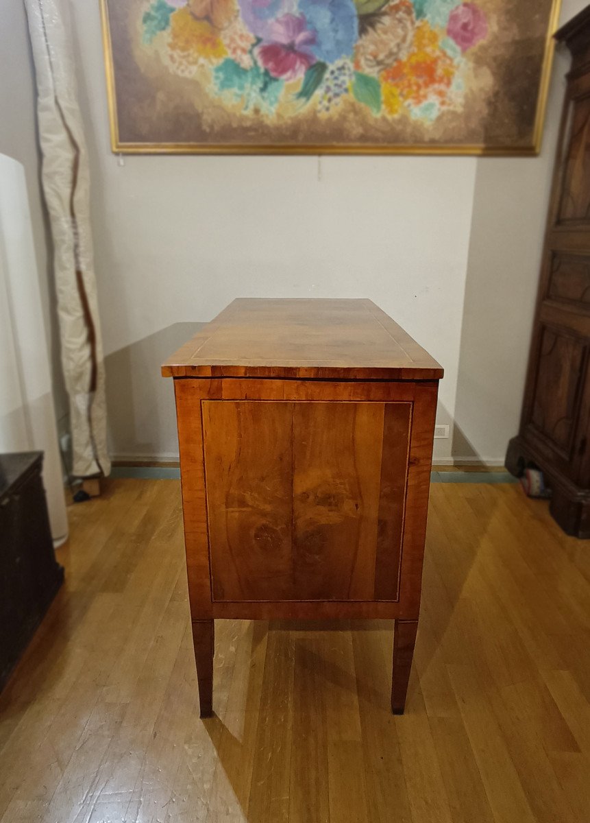 Late 18th Century Walnut Veneered Chest Of Drawers-photo-3