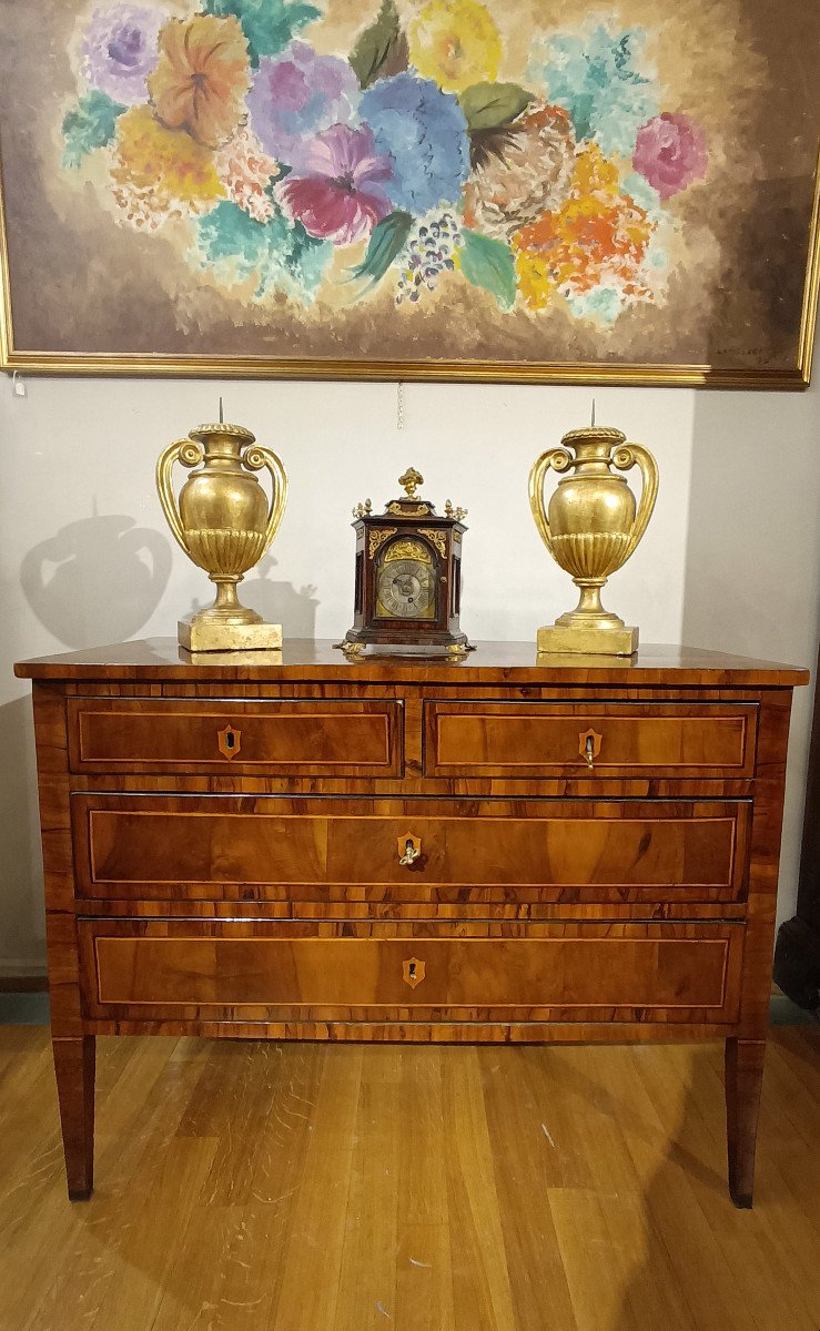 Late 18th Century Walnut Veneered Chest Of Drawers-photo-6