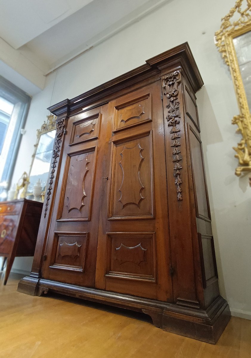 Late 17th Century Louis XIV Walnut Wardrobe -photo-7