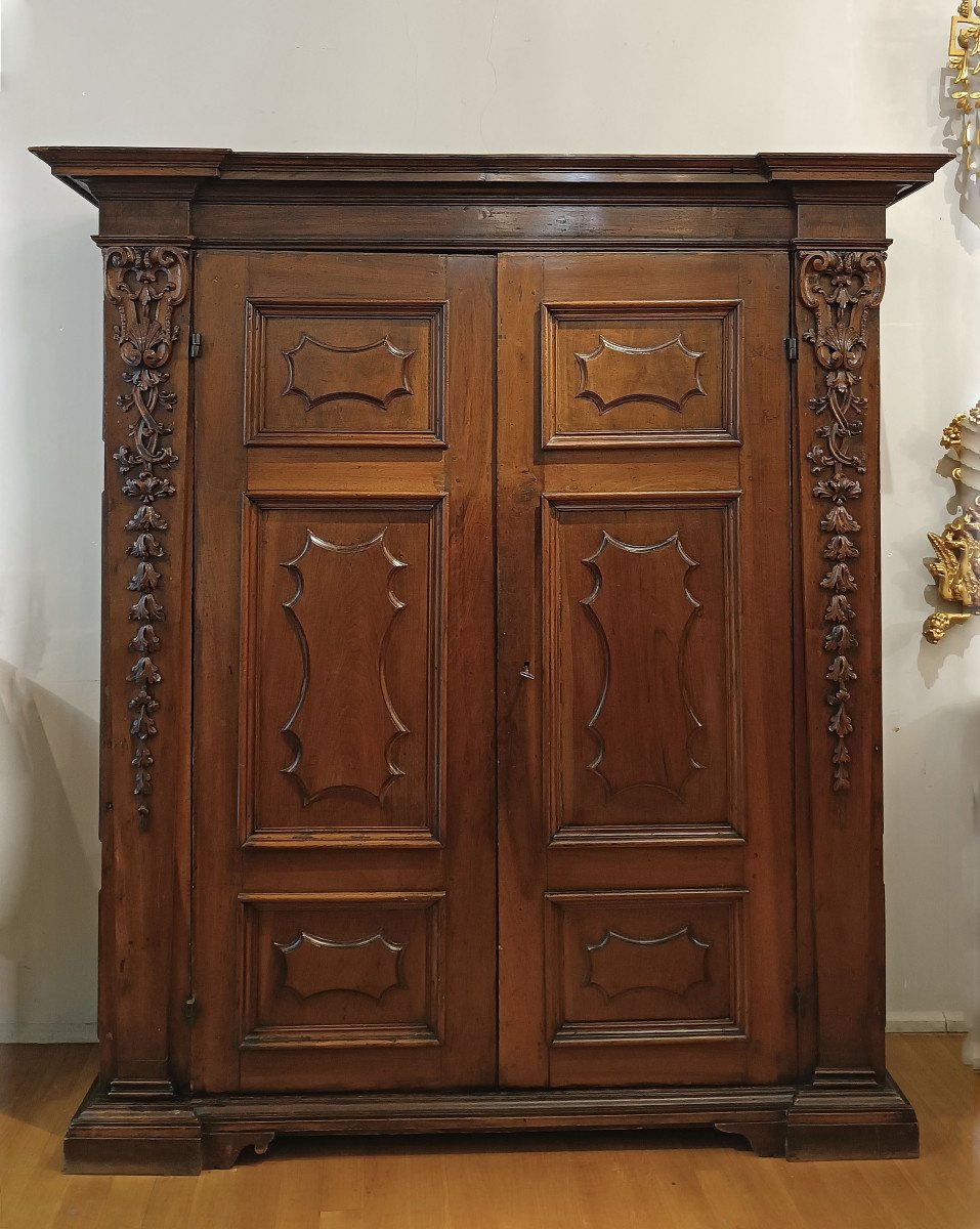 Late 17th Century Louis XIV Walnut Wardrobe -photo-8