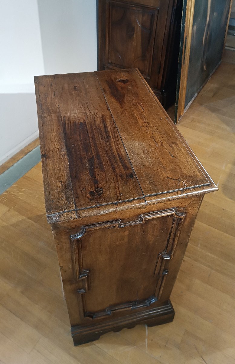 PETITE COMMODE LOUIS XIV EN NOYER FIN 17ème SIÈCLE-photo-4