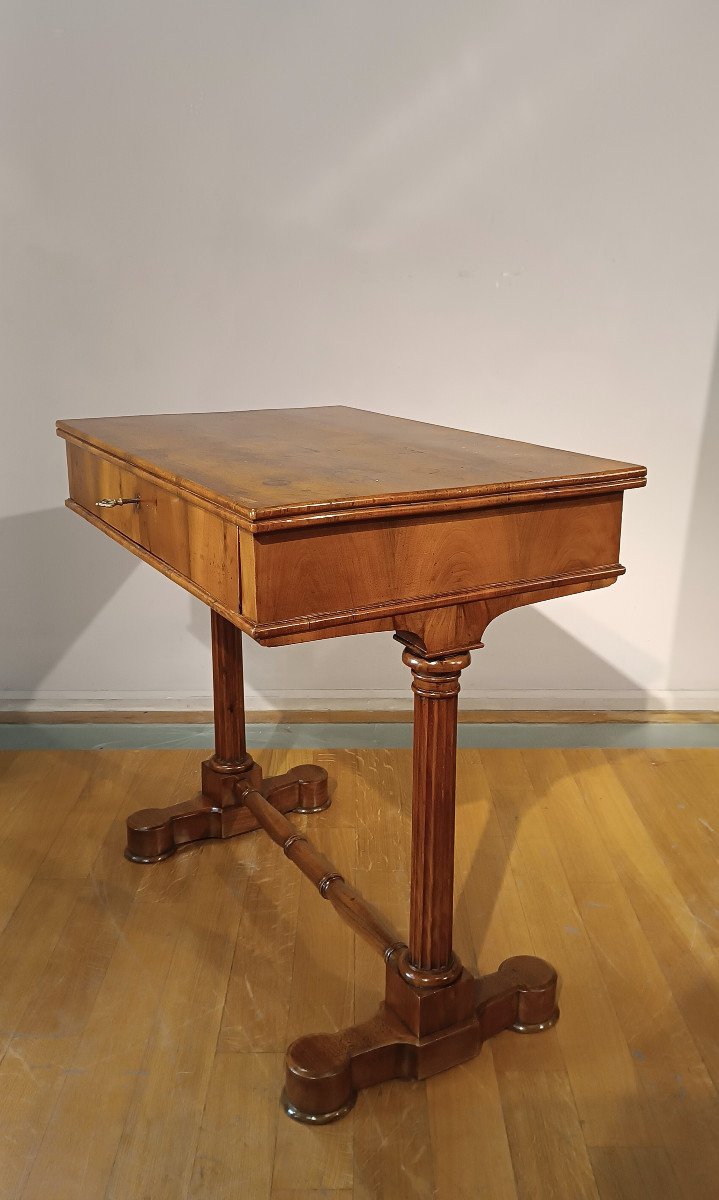 Early 19th Century Carlhes X Walnut Table -photo-2