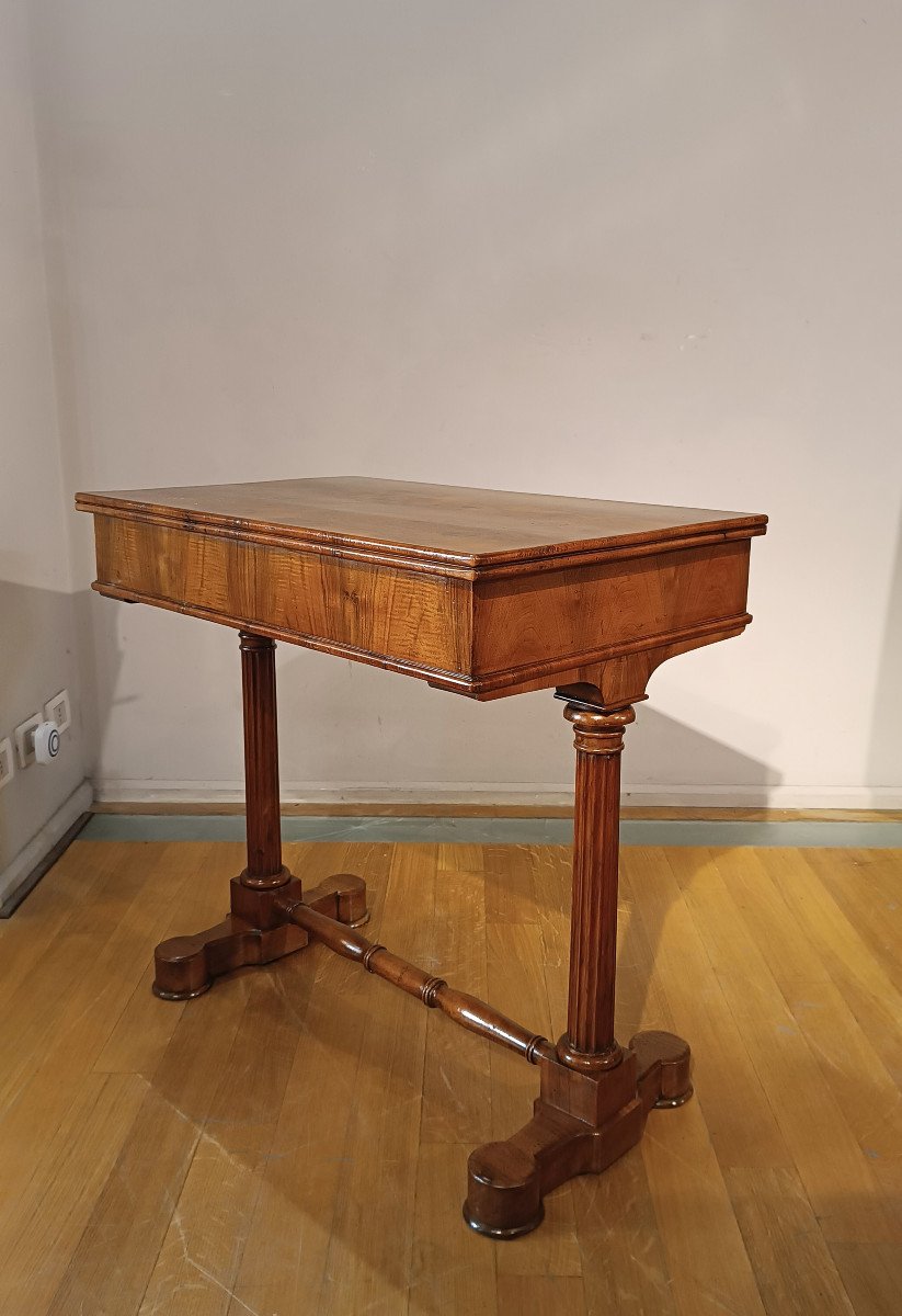 Early 19th Century Carlhes X Walnut Table -photo-1