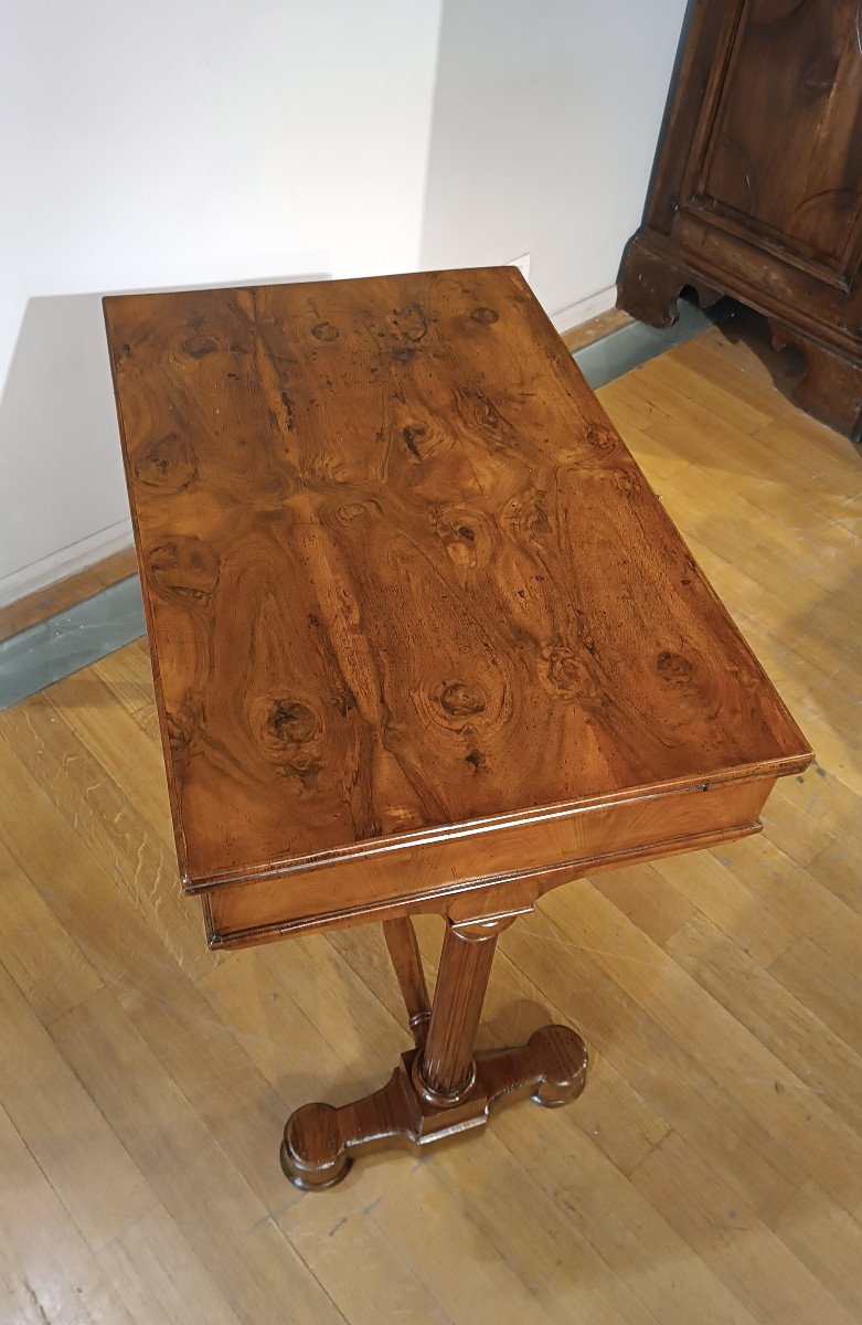 Early 19th Century Carlhes X Walnut Table -photo-3