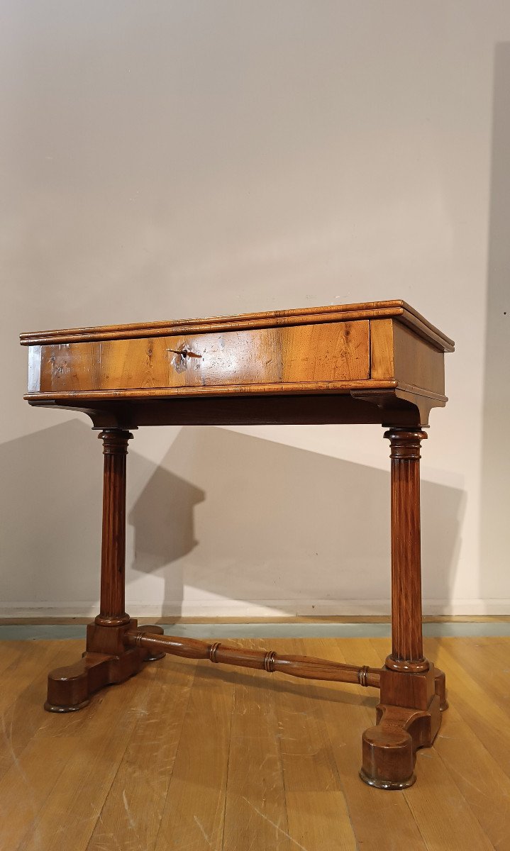 Early 19th Century Carlhes X Walnut Table -photo-7