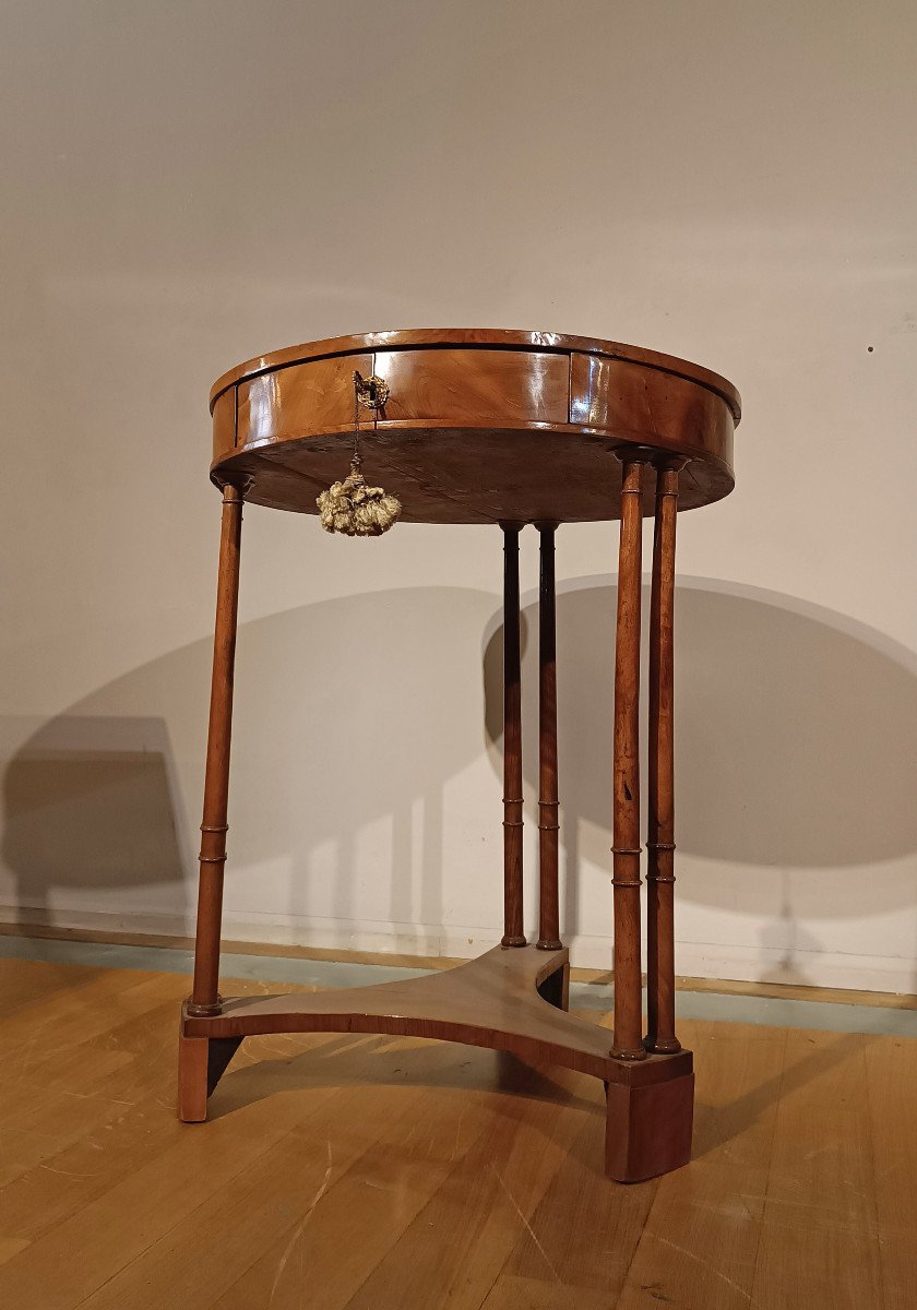 End Of The 18th Century Round Walnut Table-photo-5