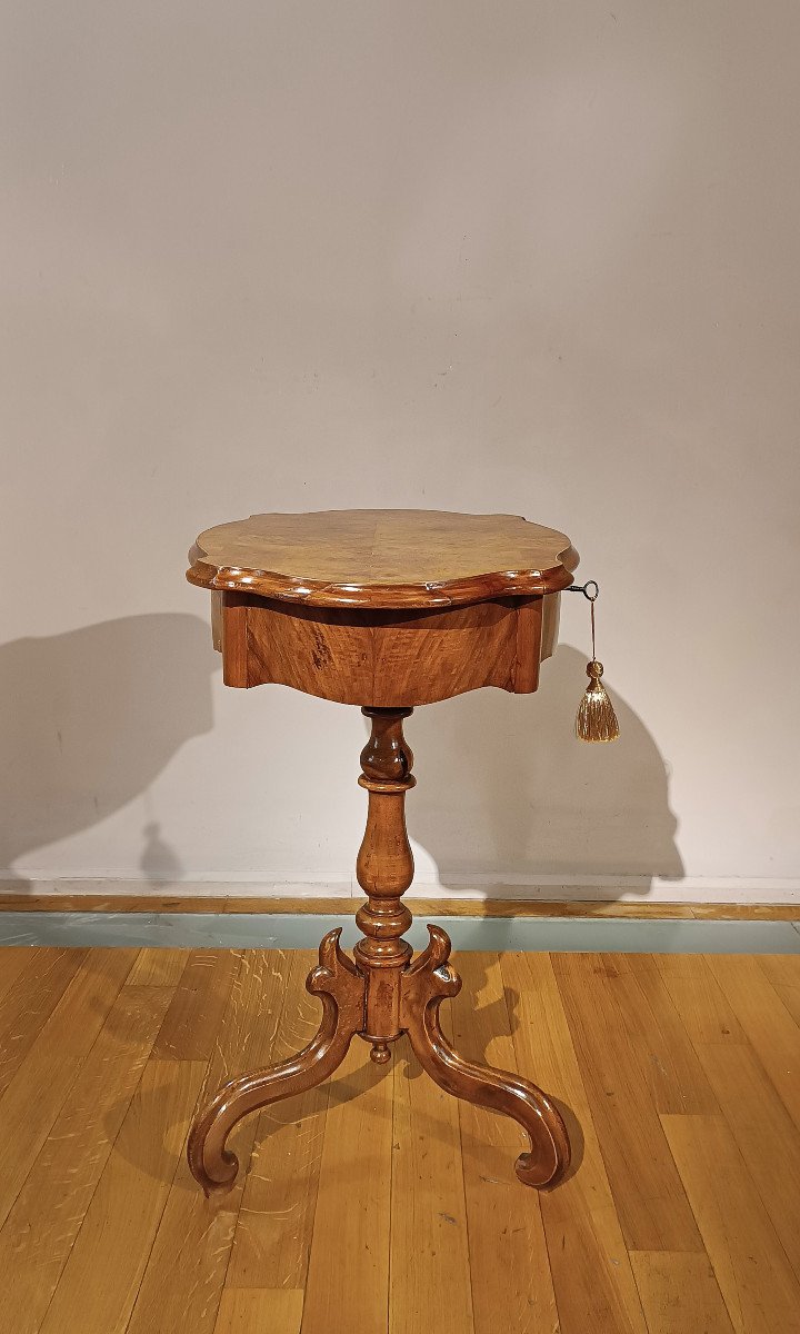 Early 19th Century Birch Opening Table -photo-2