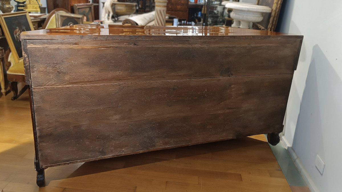 Second Half Of The 18th Century Rounded Walnut Sideboard -photo-4