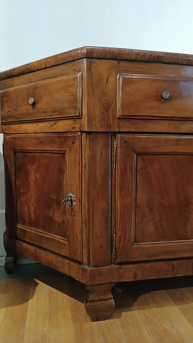 Second Half Of The 18th Century Rounded Walnut Sideboard -photo-1