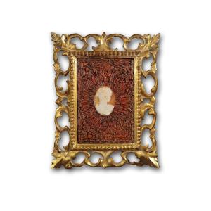 Second Half Of The 18th Century Cameo With Corals And Golden Frame 