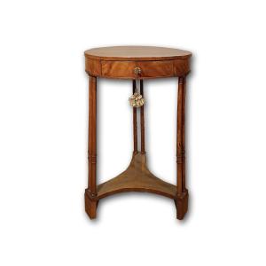 End Of The 18th Century Round Walnut Table