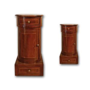 Early 19th Century Pair Of Opening Mahogany Small Columns 