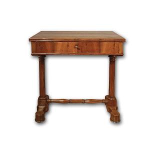 Early 19th Century Carlhes X Walnut Table 