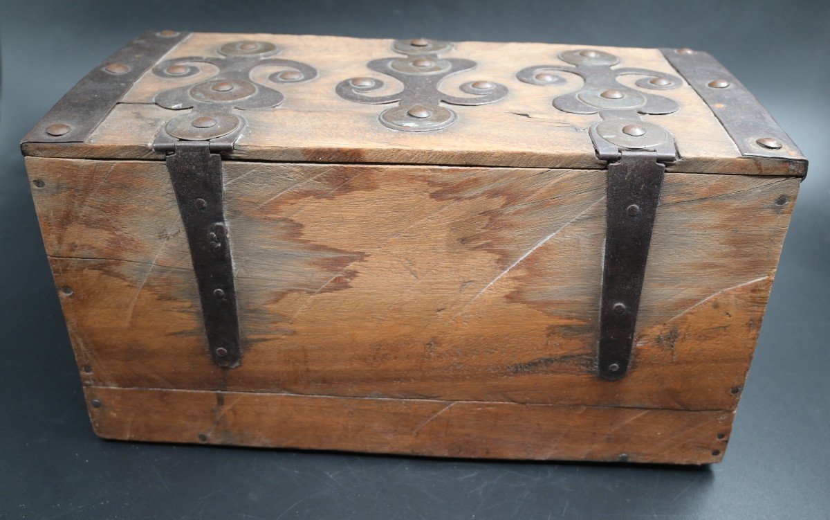 Storage Chest For The Touareg, North Africa-photo-1