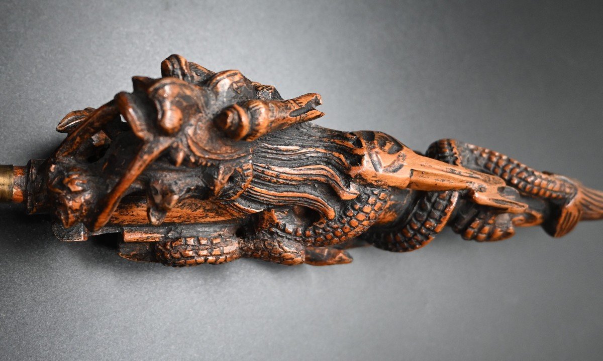 Ancienne Grande Pipe Chinoise En Bois Sculpté à La Main Du 19ème Siècle Avec Dragon-photo-3