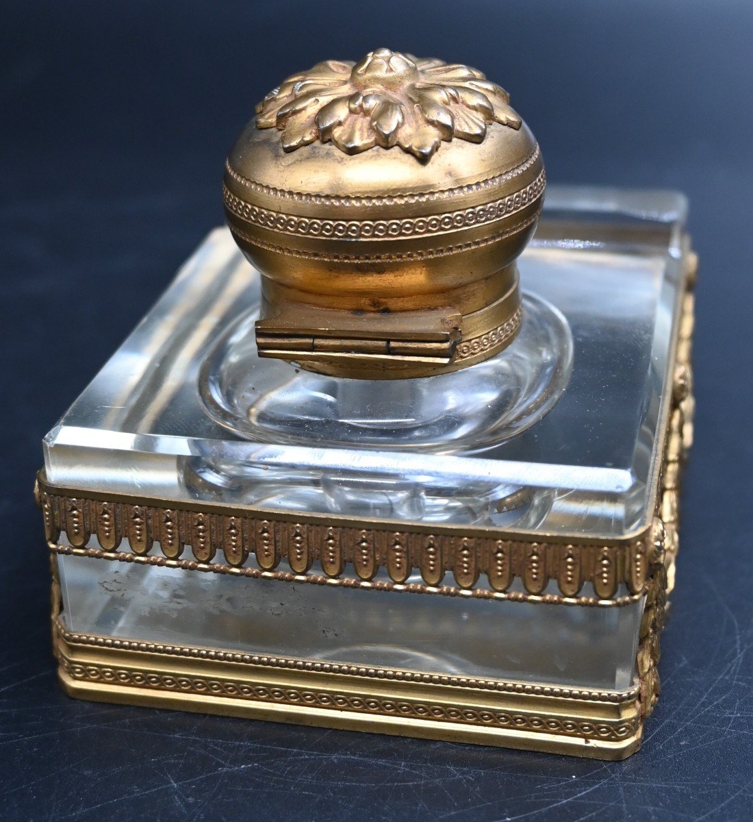 Inkwell In Gilt Bronze And Crystal-photo-4