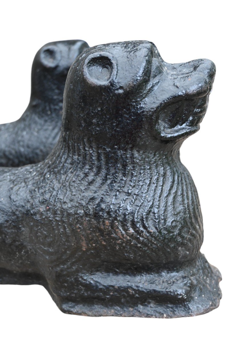 Rare Pair Of Cast Iron Andirons In The Shape Of A Lying Dog, Wallonia (belgium), 16th Century-photo-4