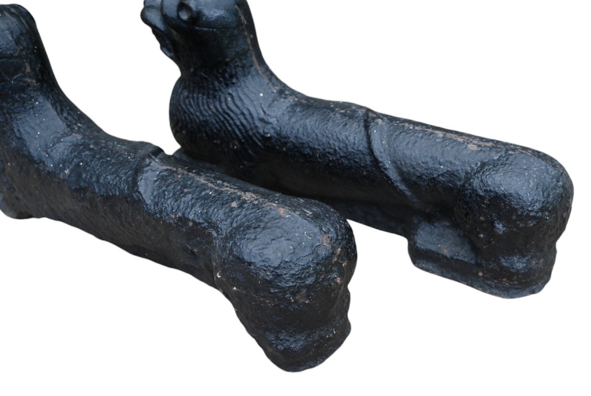 Rare Pair Of Cast Iron Andirons In The Shape Of A Lying Dog, Wallonia (belgium), 16th Century-photo-2