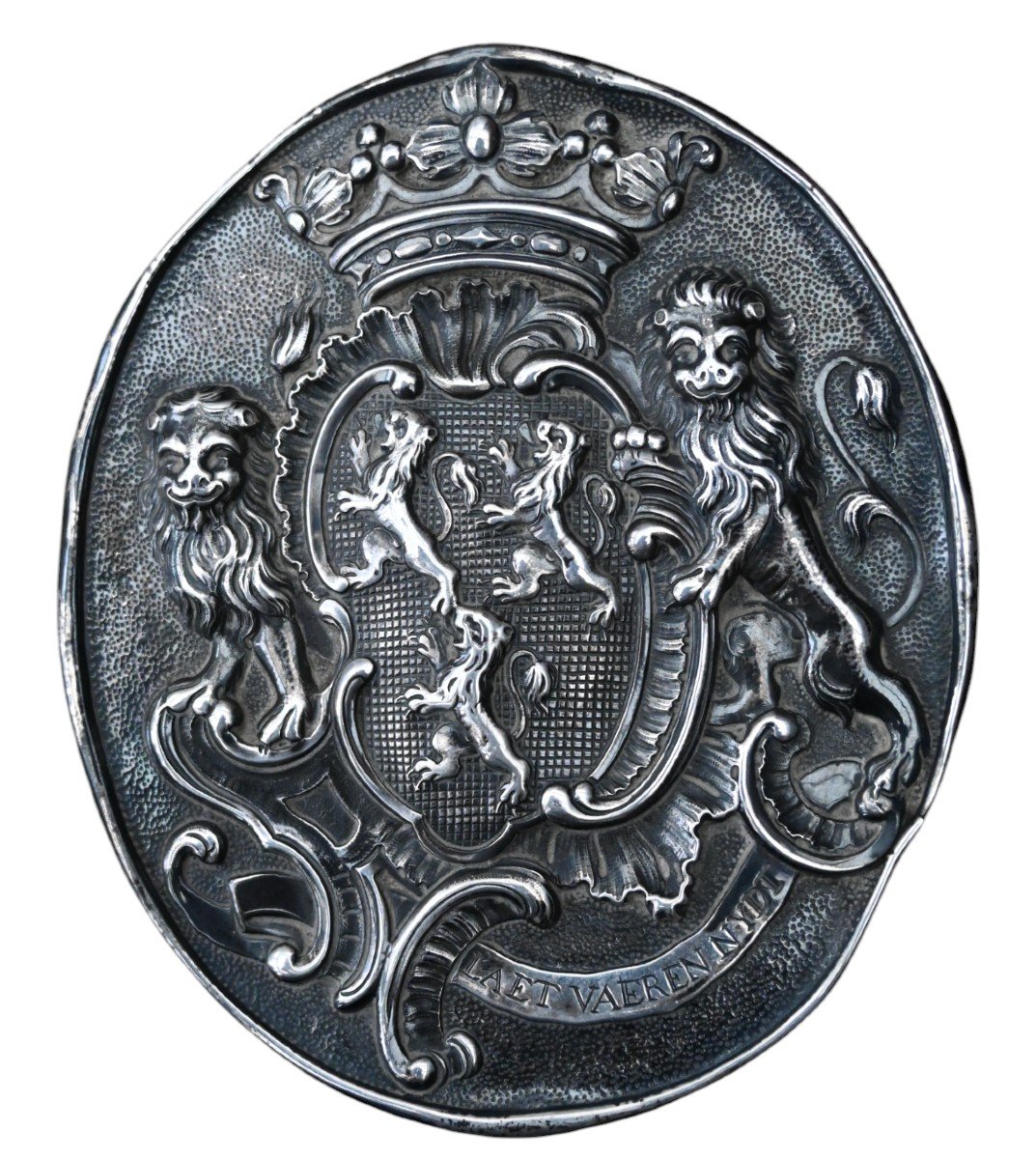 18th Century Silver Guild Coat Of Arms Of The Vaernewyck Family (elsegem)