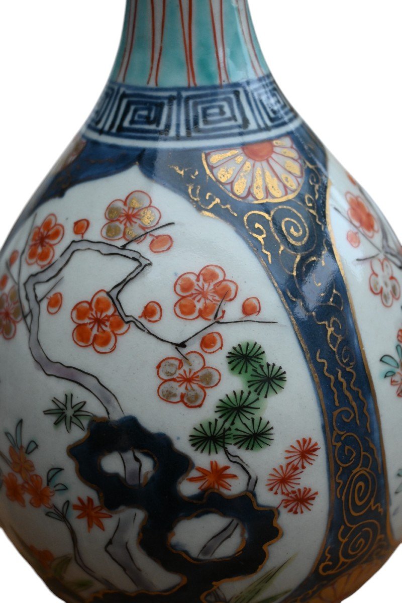 Japon - Vase Bouteille En Porcelaine Polychrome à Decor Floral, Arita, Debut XVIIIe Siecle-photo-3