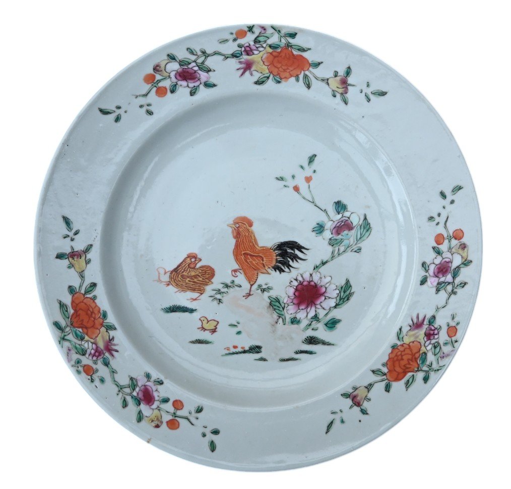 Assiette En Porcelaine Chinoise Famille Rose, Décor De Coq,  Du XVIIIe Siècle, époque Qianlong