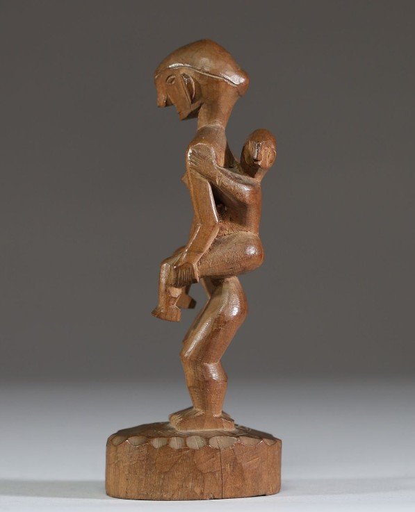 A Philippine Carved Wooden Maternity Figure From The Ifugao Tribe, Early 20th Century-photo-3