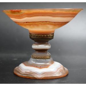 Cup On Foot In Cut Agate With Gold Mount