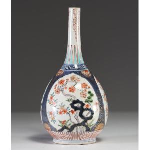 Japon - Vase Bouteille En Porcelaine Polychrome à Decor Floral, Arita, Debut XVIIIe Siecle