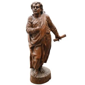 Statue En Bois Fruitier Du XVIIe Siècle Représentant Un Juge Ou Un Magistrat