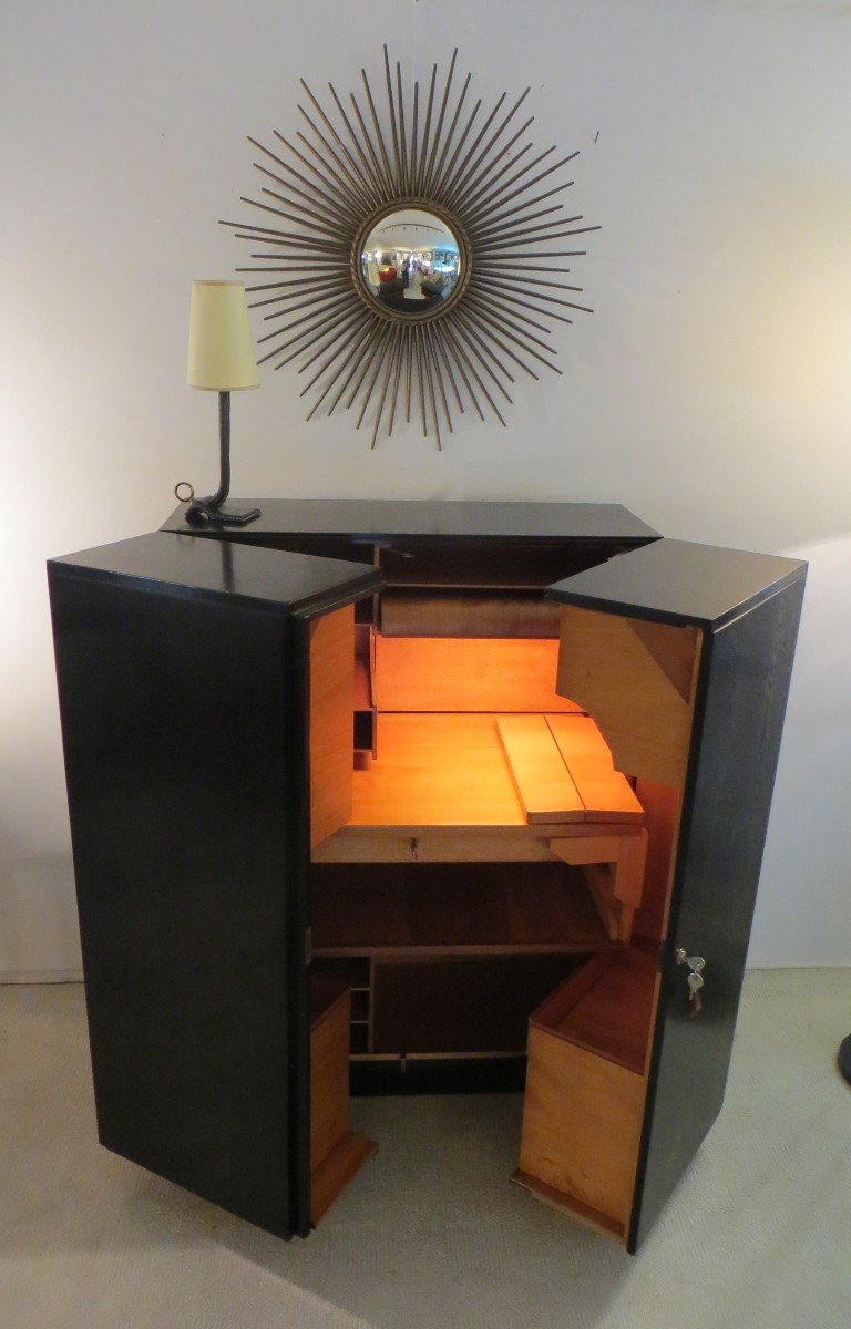 Bureau Magic Box