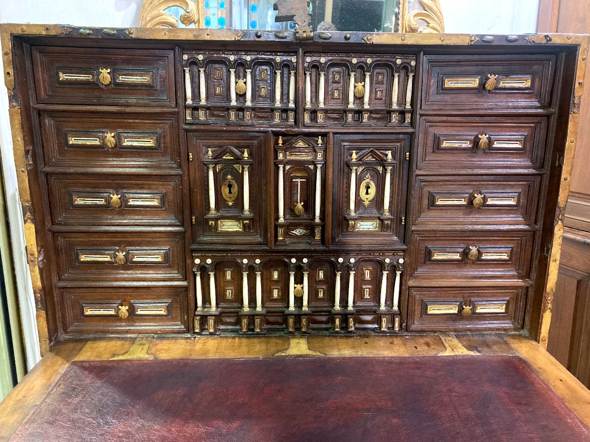 Cabinet Called "bargueno" In Walnut With Column Decoration - Spain 18th Century -photo-3